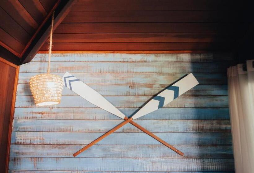 בקתה דלוקס, Zapata