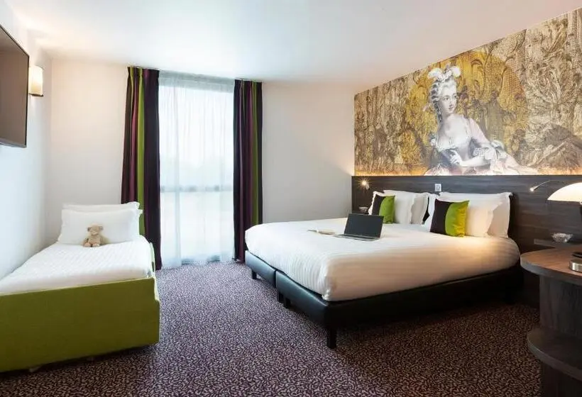 Standard Kolmen Hengen Huone, Hôtel Roi Soleil Prestige Plaisir St Quentin