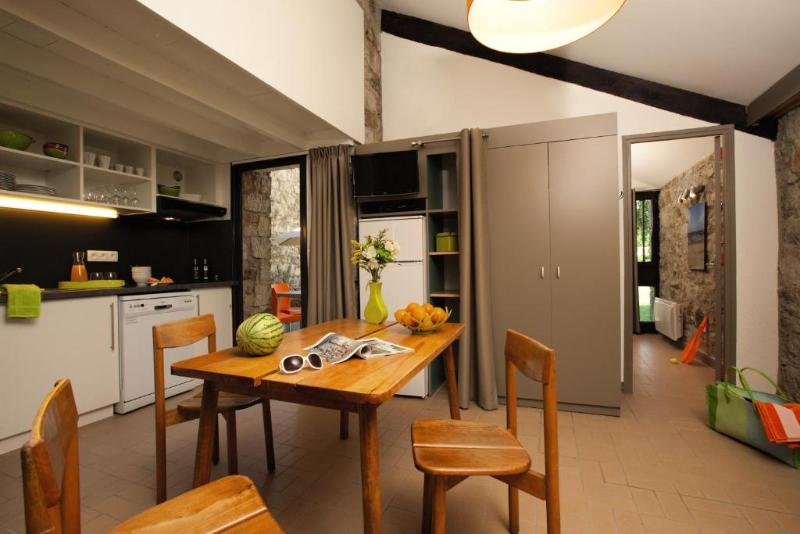 Quarto Deluxe, Zest Metropole
