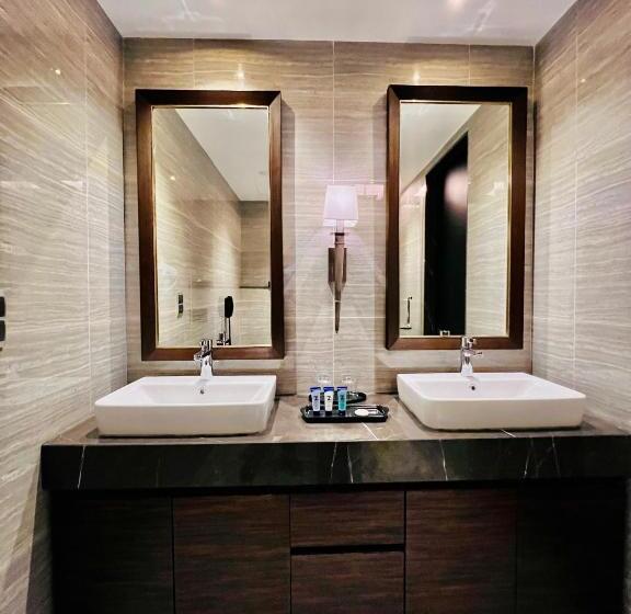 Quarto Deluxe, Zest Metropole