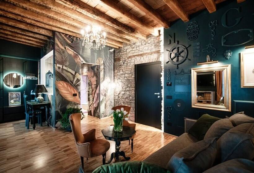 سوییت سوپریور, Aurum   Como Luxury Suites