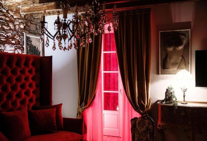 سوییت لوکس, Aurum   Como Luxury Suites