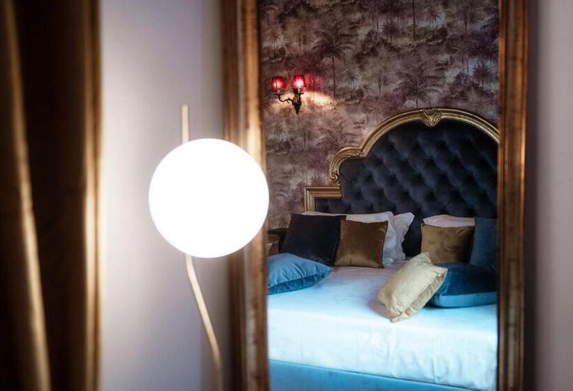 سوییت لوکس, Aurum   Como Luxury Suites