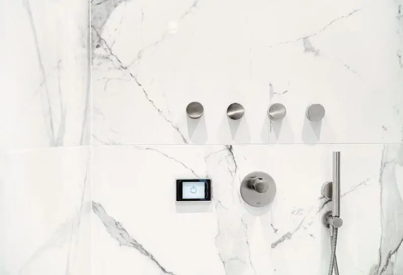 اتاق استاندارد با تخت بزرگ, Aurum   Como Luxury Suites