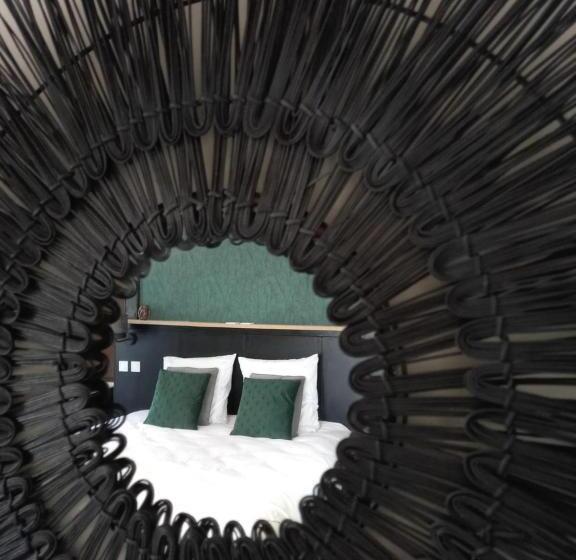 デラックストリプルルーム, Château De Fabiargues