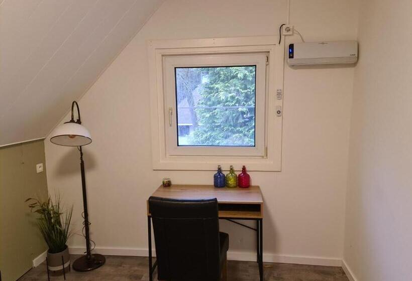 带露台的标准工作室, De Gorzen