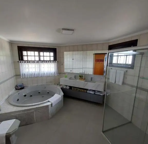 سوییت لوکس, Pousada Brisas Do Rio
