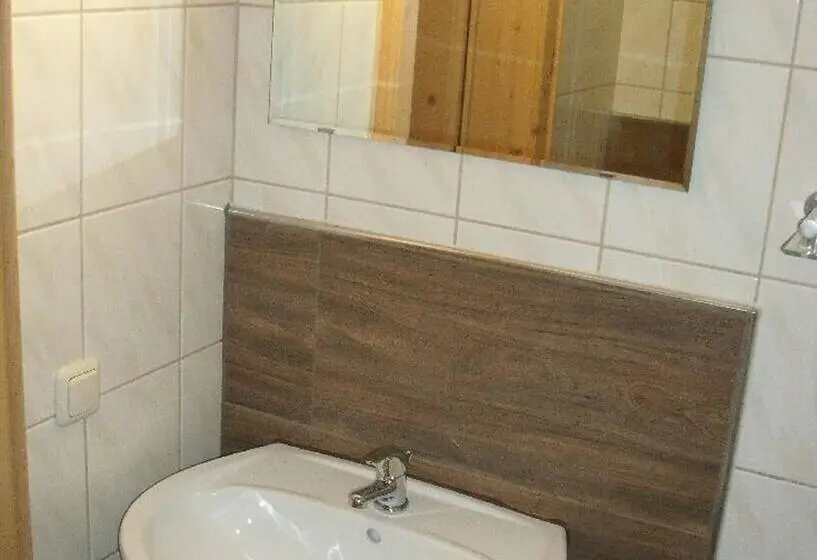 スタンダードルーム, Pension Hüttendorf 49 Gradnord