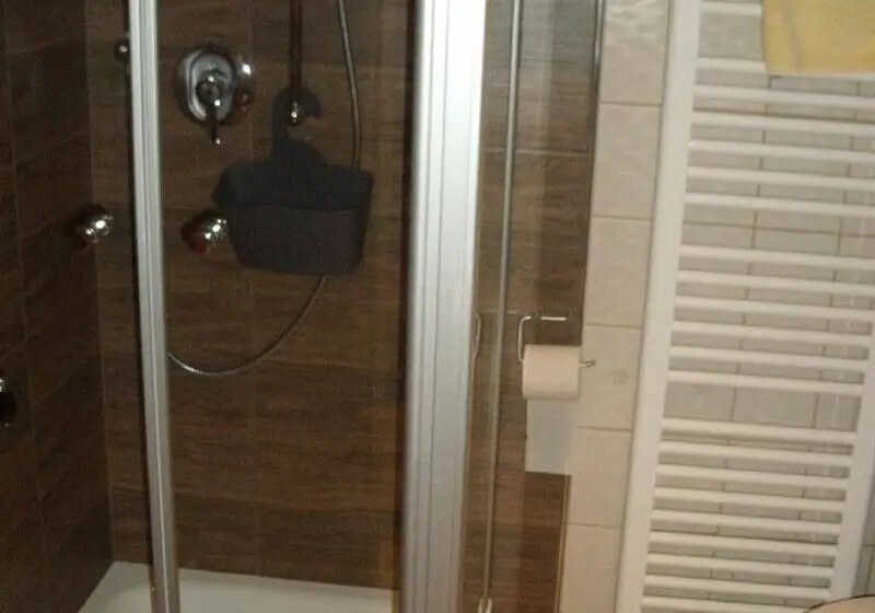 スタンダード４人部屋, Pension Hüttendorf 49 Gradnord