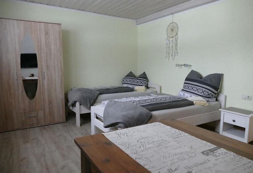 Quarto Quádruplo Estandar, Pension Hüttendorf 49 Gradnord