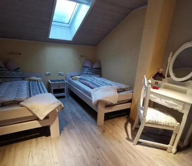 ファミリールーム, Pension Hüttendorf 49 Gradnord