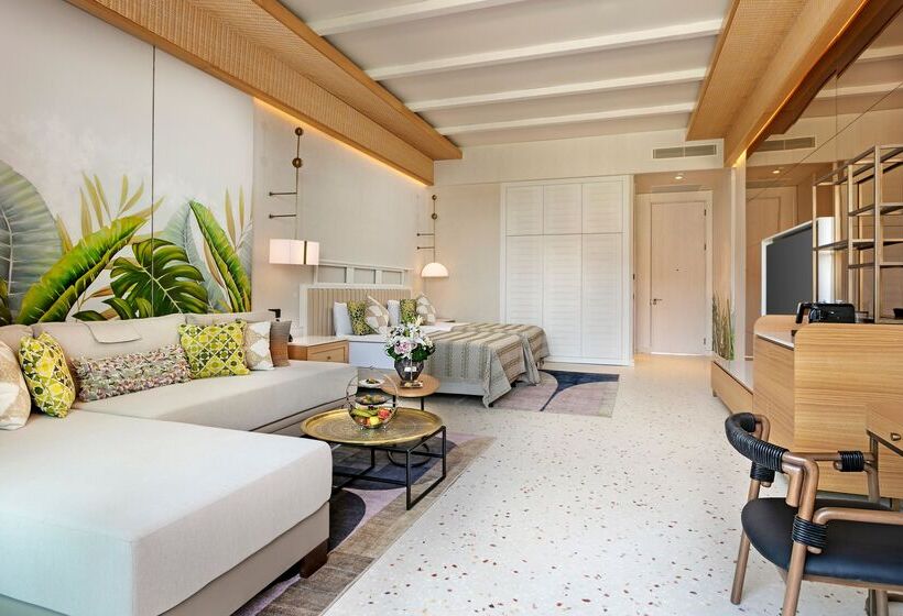 Standard swim-up room, Cullinan Belek