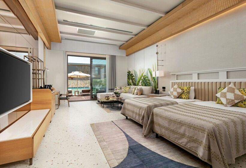 Standard swim-up room, Cullinan Belek