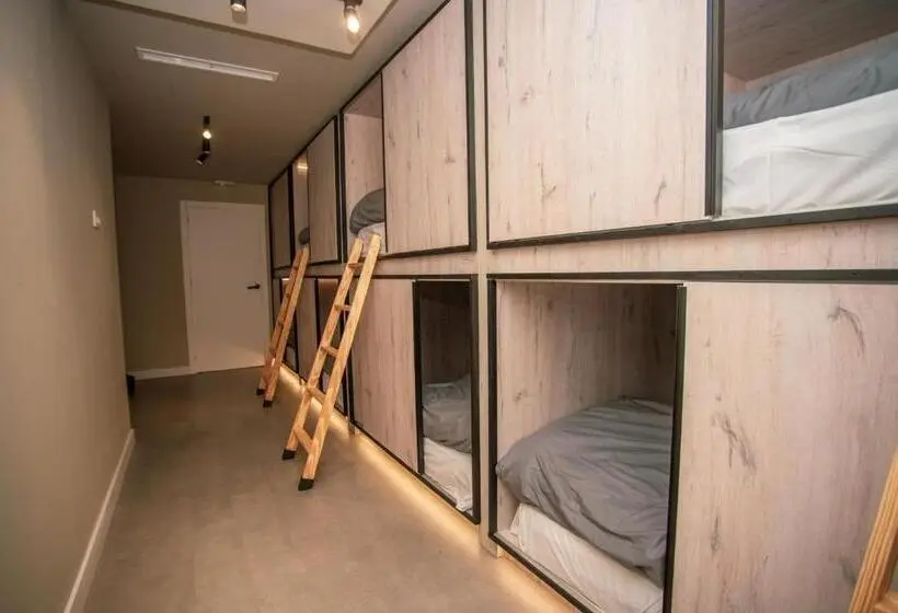 Bed in een Gedeelde Kamer, Sierra Nevada Hostel