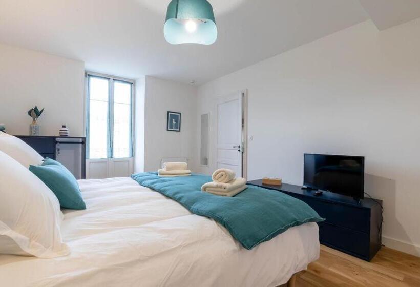 マウンテンビュースタンダードルーム, Villa Fémina