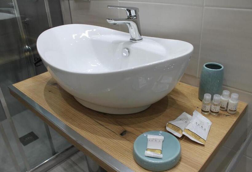 اتاق استاندارد با وان آب گرم, Zaro Suites B&b