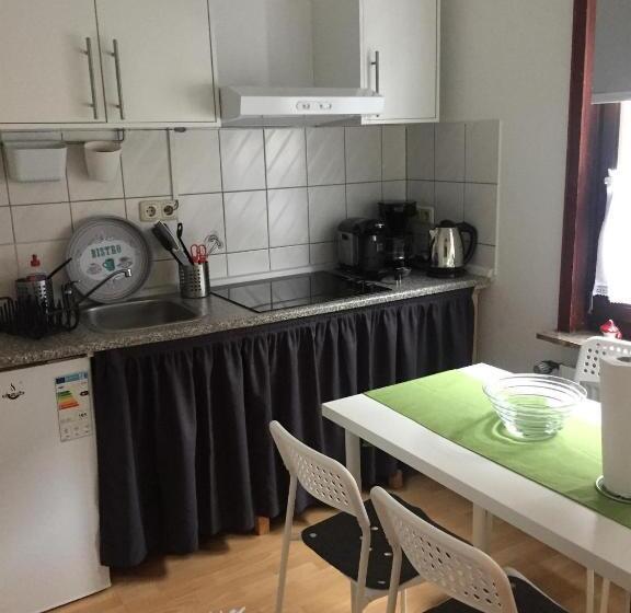 דירת חדר, Gartenlaube Marburg