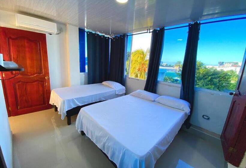 Standard Triple Room, Posada Shalain