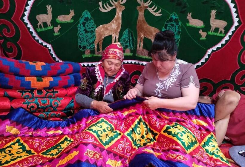 چادر با خدمات رفاهی استاندارد, Talants Guest House