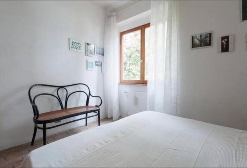 اتاق اکونومی, B&b Al Cavalluccio Marino