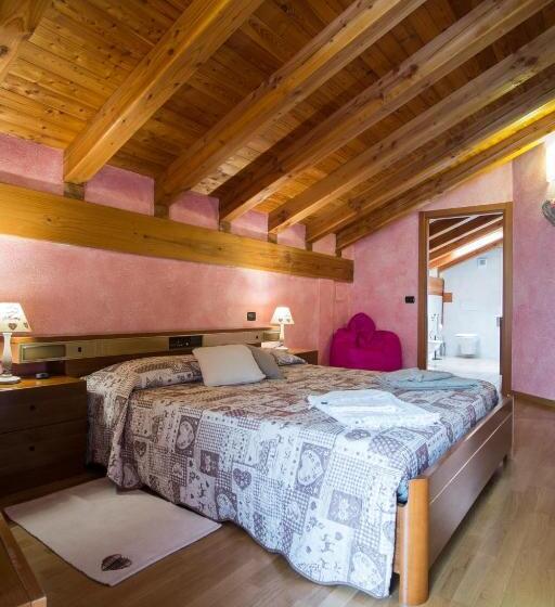 غرفة ديلوكس مزودة بشرفة, B&b Au Coin Du Village