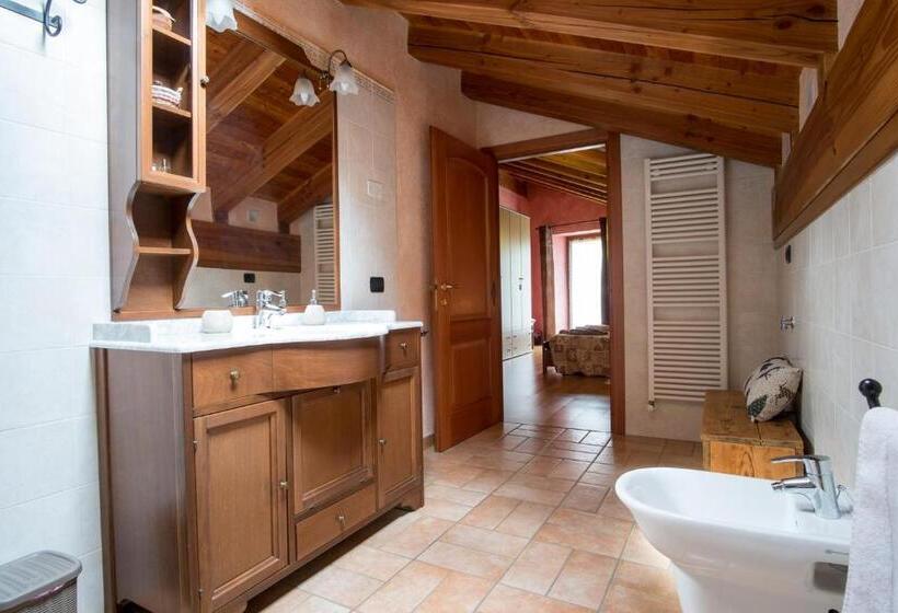 غرفة ديلوكس مزودة بشرفة, B&b Au Coin Du Village