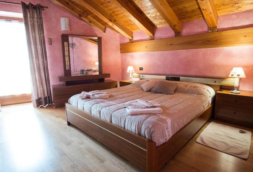 غرفة ديلوكس مزودة بشرفة, B&b Au Coin Du Village