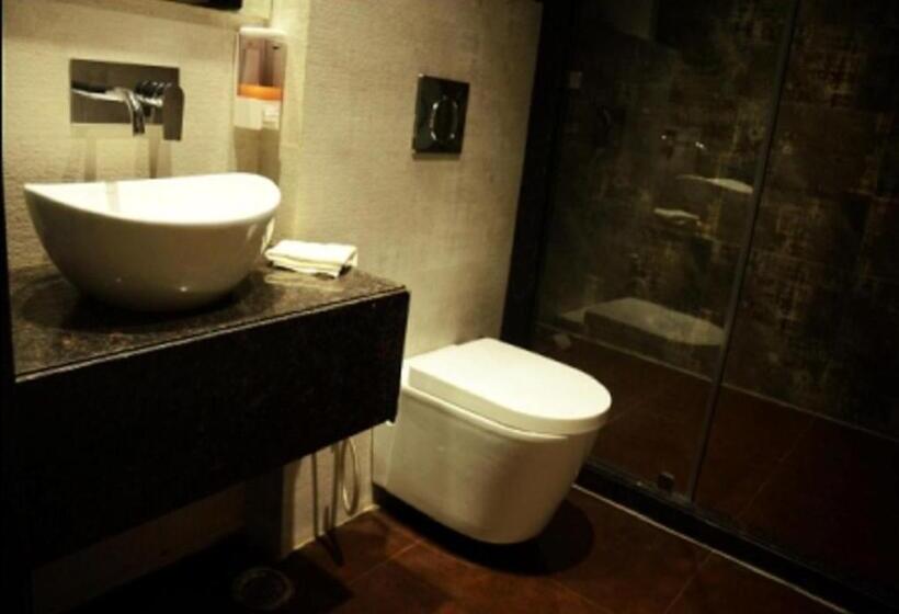 Quarto Deluxe, Amora   Rajnandgaon