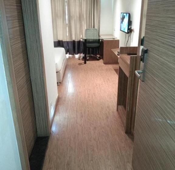 Quarto Deluxe, Amora   Rajnandgaon