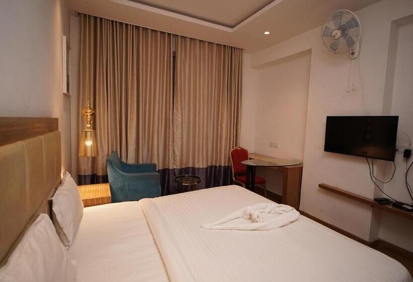 Quarto Superior, Amora   Rajnandgaon