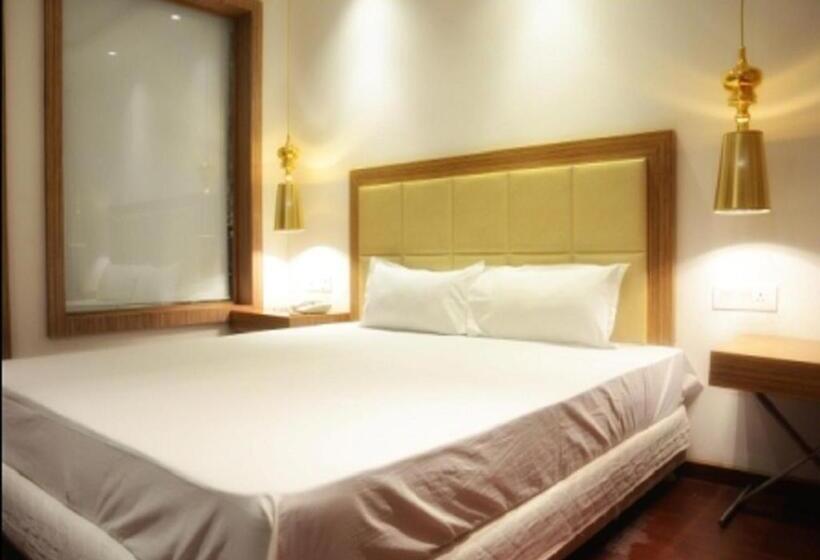 Suíte Familiar, Amora   Rajnandgaon