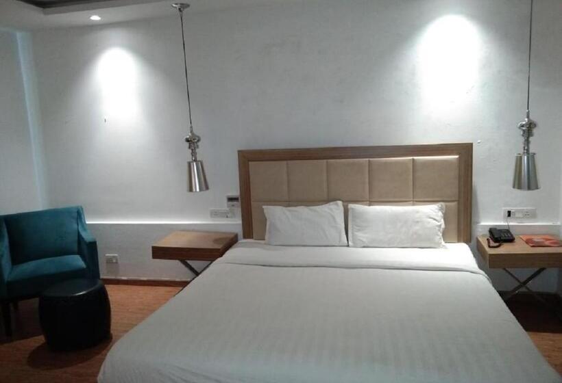 Quarto Superior, Amora   Rajnandgaon