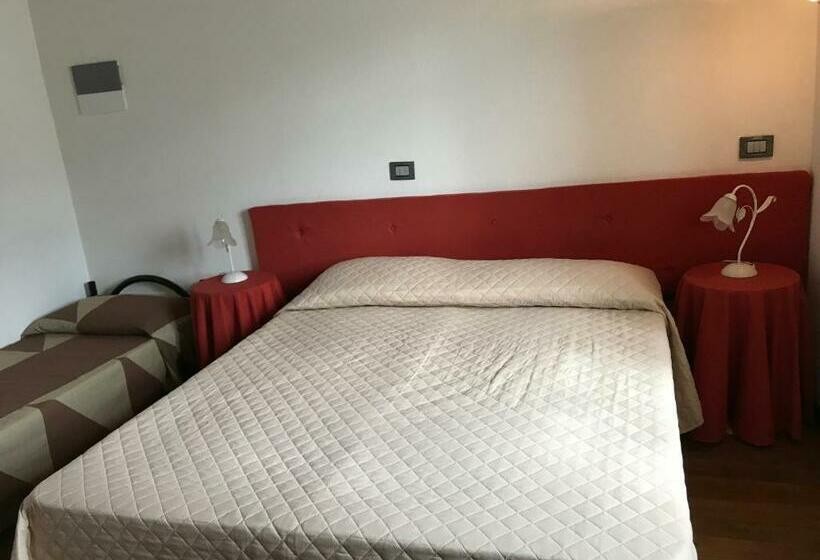 חדר סטנדרט לשלושה, Il Pianetto