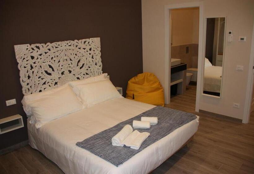 اتاق استاندارد سه نفره, App9 Rooms And Apartments