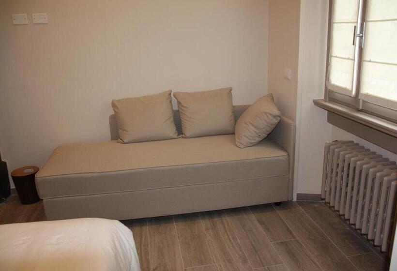 اتاق استاندارد سه نفره, App9   Rooms And Apartments