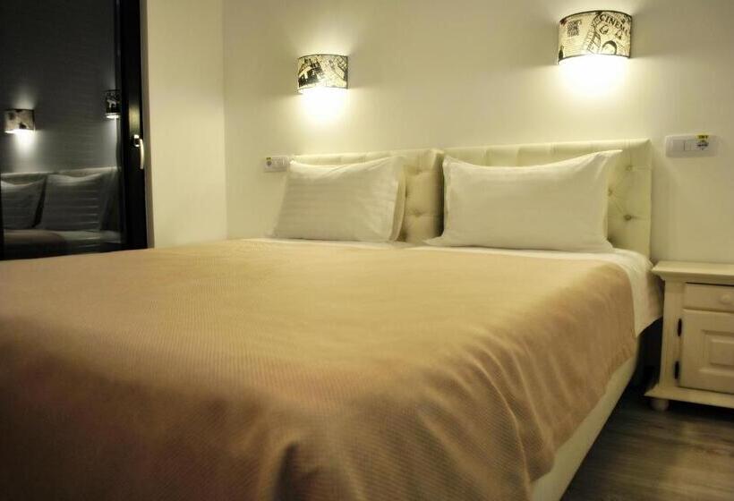 Номер Стандарт с Балконом, Green Coffee House