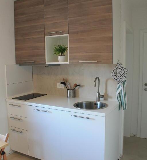 آپارتمان 2 خوابه, Guest House Via Flavia