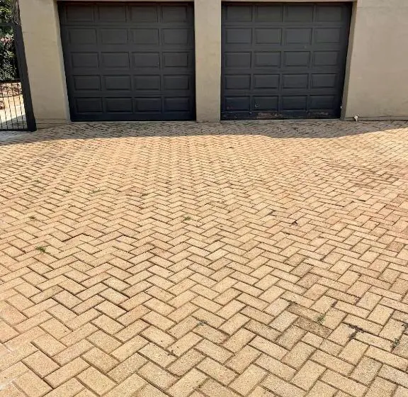 デラックスルーム, Sapzres At Klerksdorp