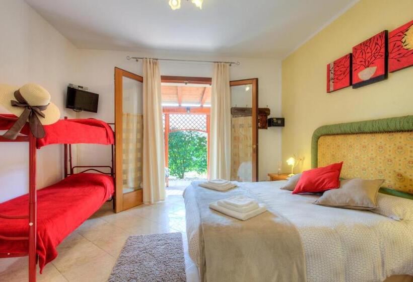 Четырехместный Номер Стандарт, B&b A Casa Di Marta