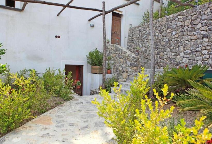 Номер Economy, L Antico Borgo Dei Limoni