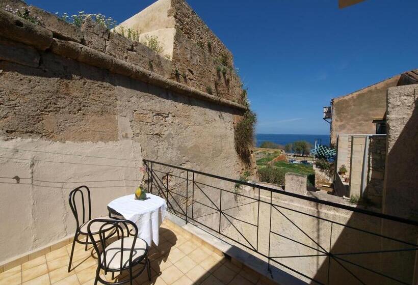 חדר דלוקס עם מרפסת נוף לים, Casa Veneta