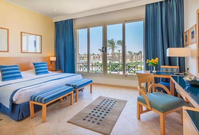 سوییت اجرایی, Cleopatra Luxury Resort Makadi Bay