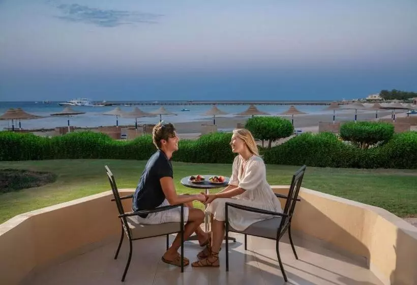 سوییت جونیور با چشم‌انداز دریا, Cleopatra Luxury Resort Makadi Bay