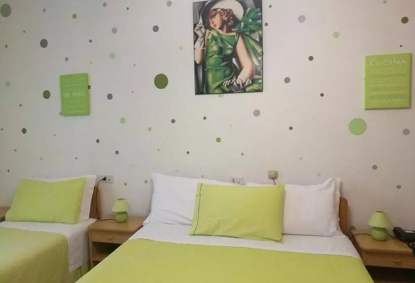 スタンダードトリプルルーム, Albergo Stella