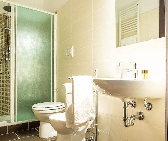 اتاق استاندارد چهار تخته, B&b Villa Regina