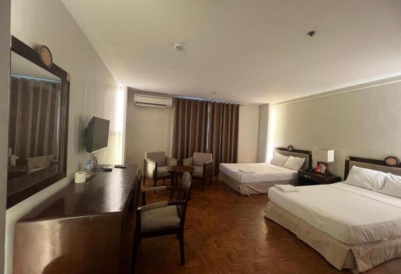 Номер Deluxe, Century Plaza