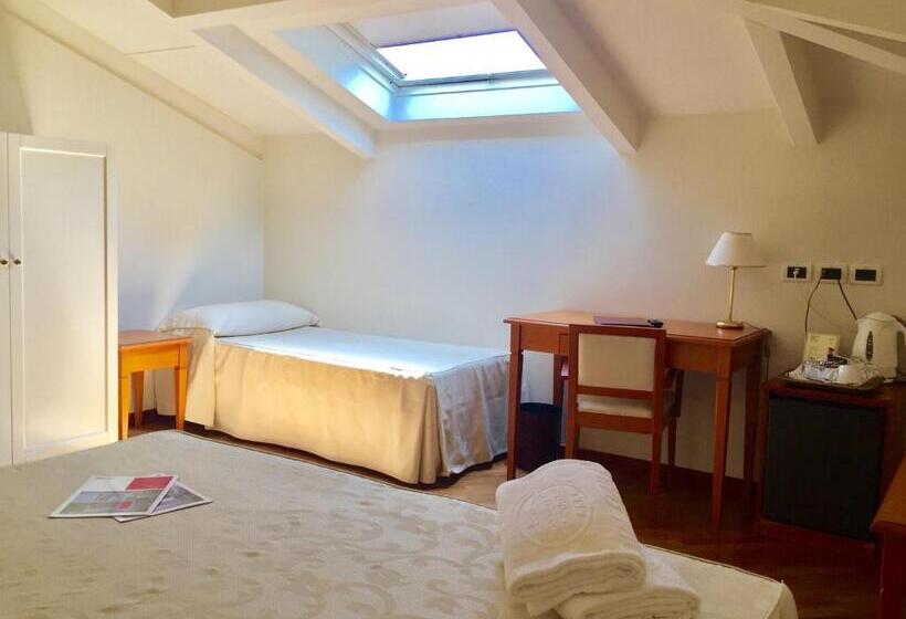 חדר פנטהאוז, Claila