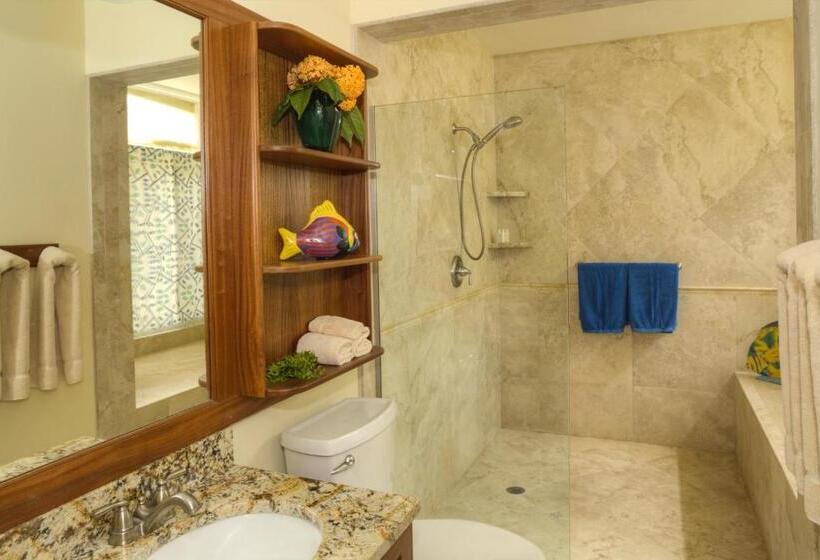 سوییت با چشمانداز دریا, Gallows Point Resort