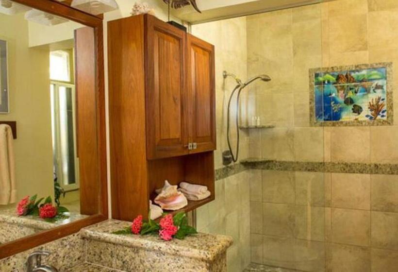 سوئیت با چشمانداز, Gallows Point Resort