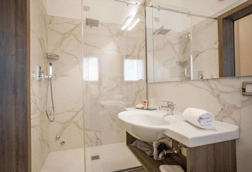 Номер Стандарт, Guerro